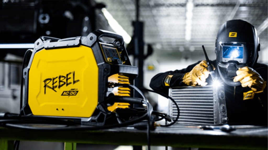 SPAWARKA REBEL 205 AC/DC